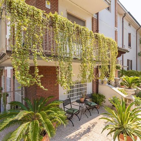 Crys: Rooms, Holiday, Business Verona Exterior foto